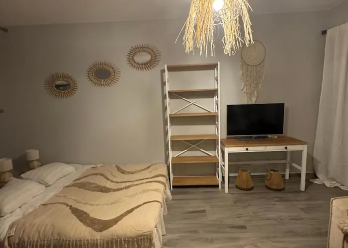 Nowe Ogrody 2 Airport